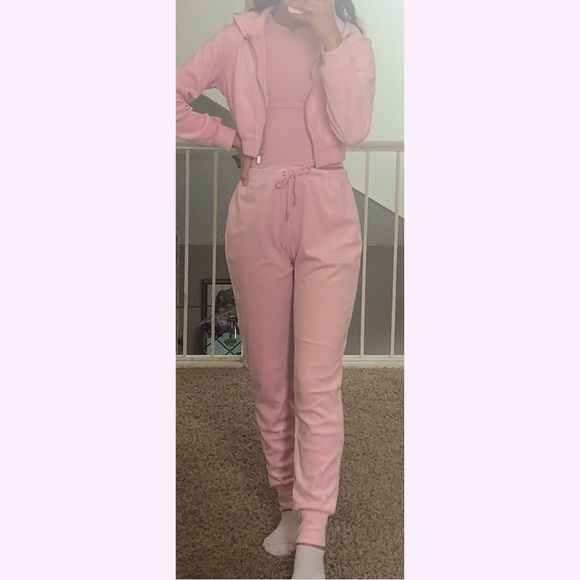 H&M pink velvet track-suit set - Picture 2 of 8